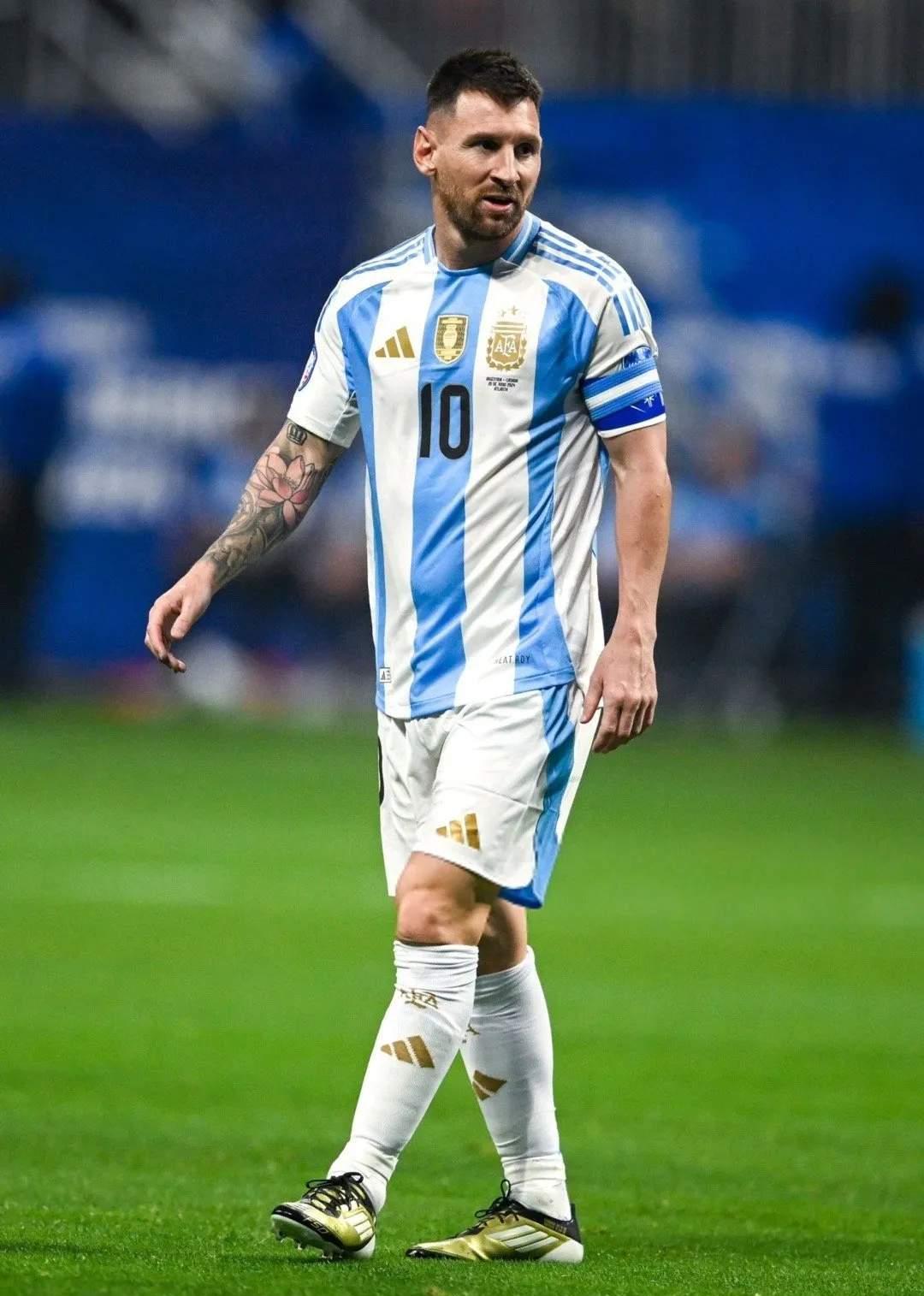 包含领先优势明显首场状态出色，切尔西观众沸腾！，梅西重返赛场比赛高潮迭起的词条-爱游戏入口